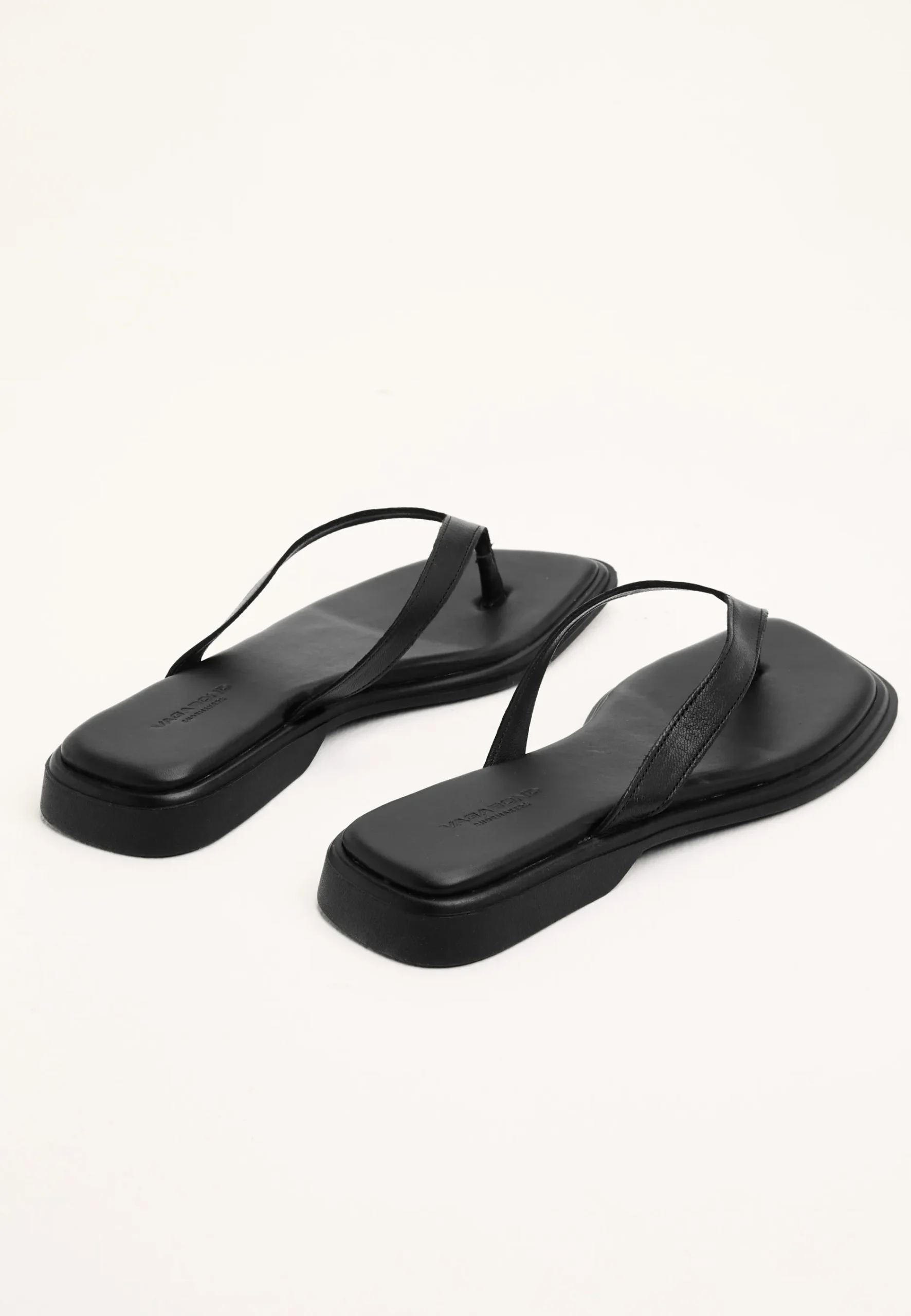 Izzy Sandal Flats