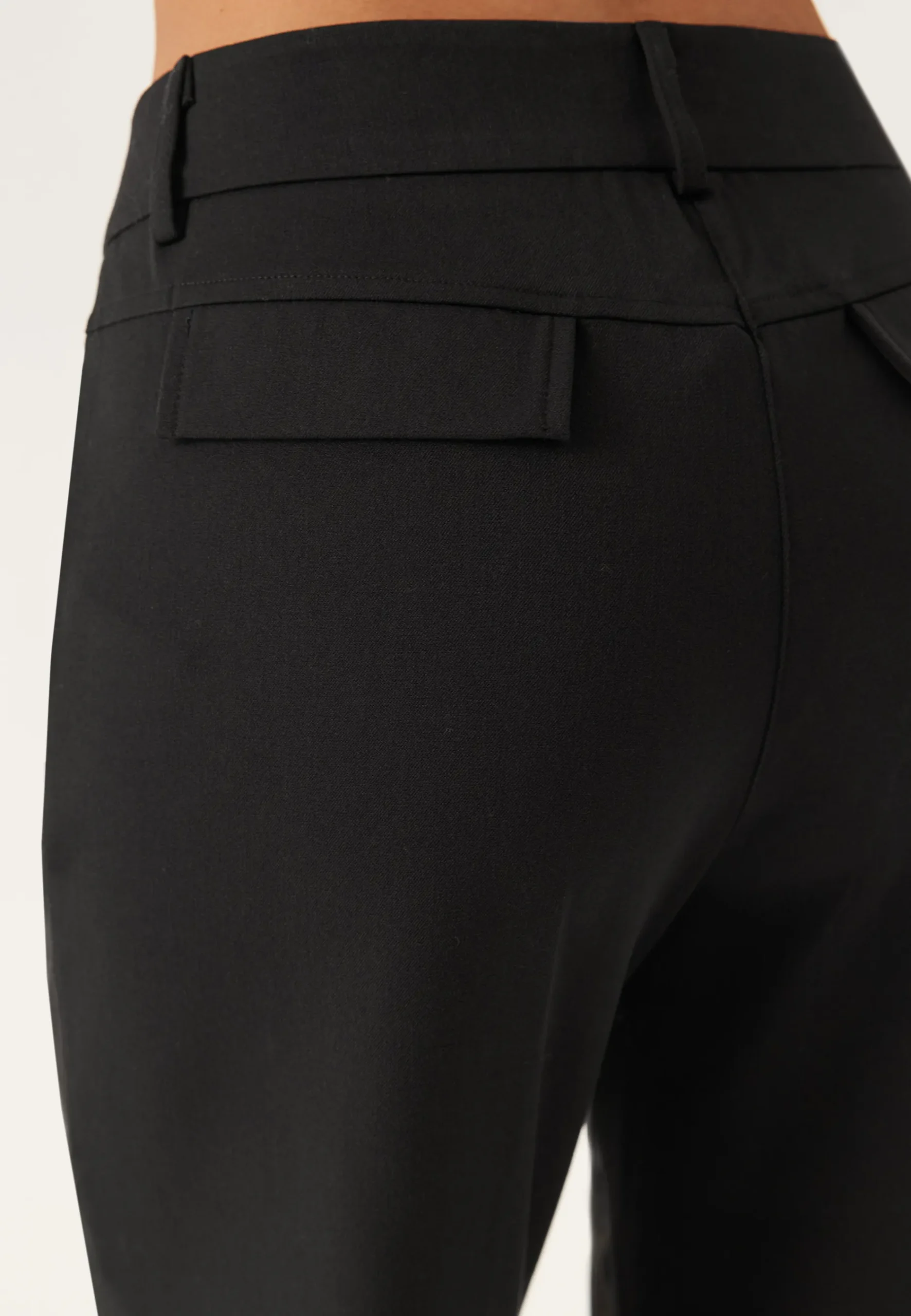 Mid Waist Straight Back Pocket Trousers