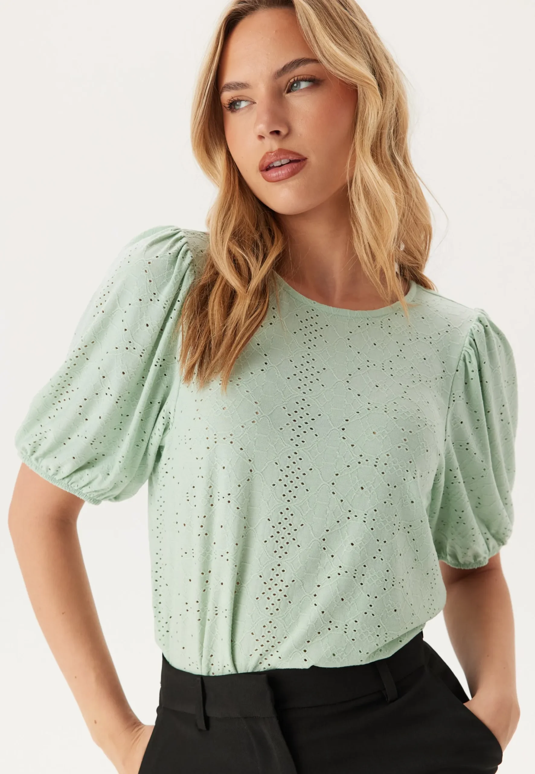 Vikally O-neck 2/4 TOP - NOOS
